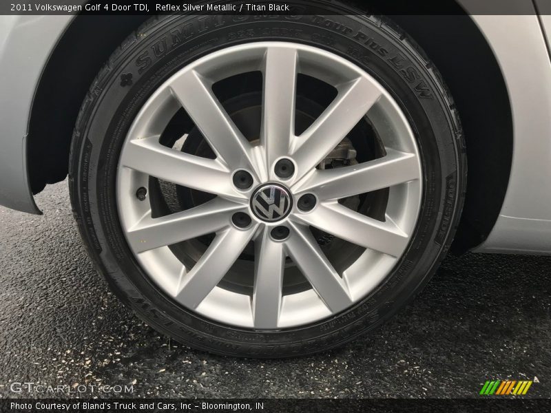 Reflex Silver Metallic / Titan Black 2011 Volkswagen Golf 4 Door TDI