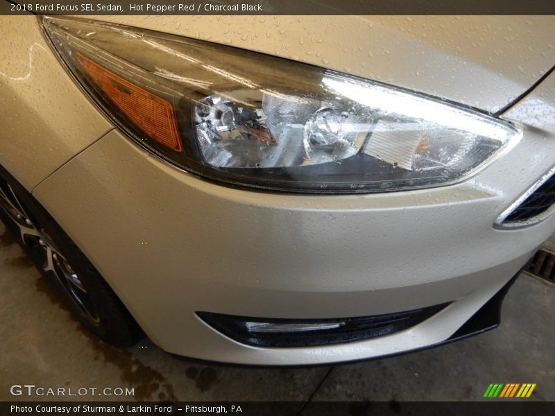 Hot Pepper Red / Charcoal Black 2018 Ford Focus SEL Sedan