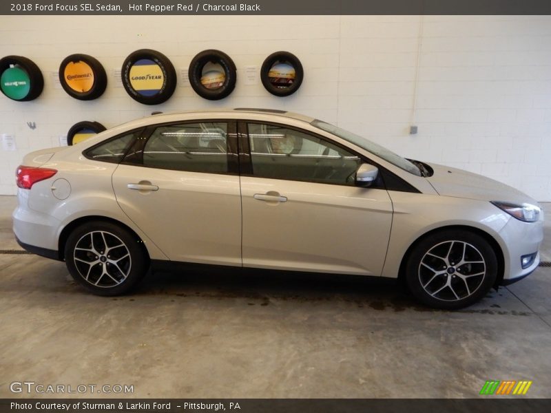 Hot Pepper Red / Charcoal Black 2018 Ford Focus SEL Sedan