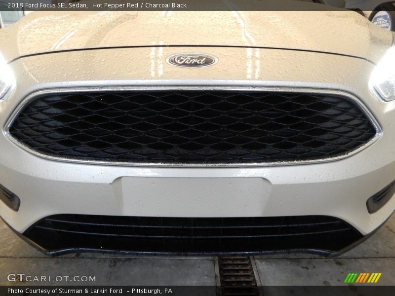 Hot Pepper Red / Charcoal Black 2018 Ford Focus SEL Sedan