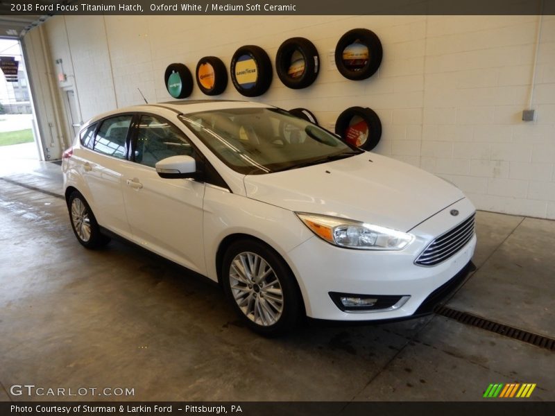 Oxford White / Medium Soft Ceramic 2018 Ford Focus Titanium Hatch