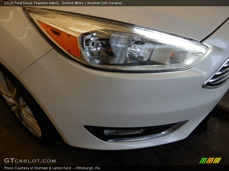 Oxford White / Medium Soft Ceramic 2018 Ford Focus Titanium Hatch