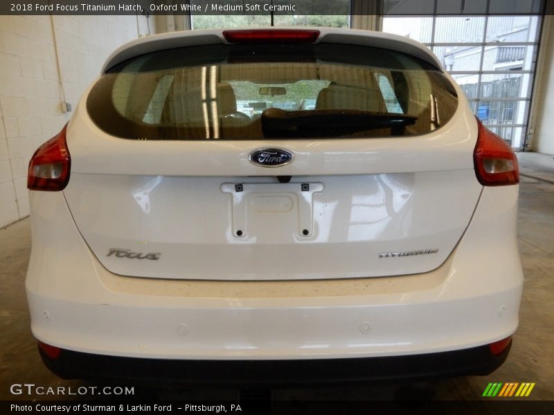 Oxford White / Medium Soft Ceramic 2018 Ford Focus Titanium Hatch