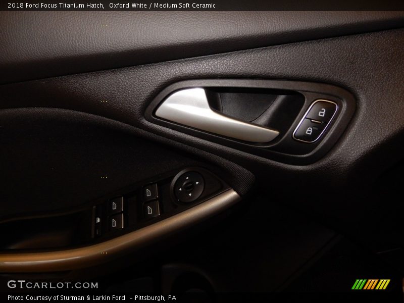 Oxford White / Medium Soft Ceramic 2018 Ford Focus Titanium Hatch