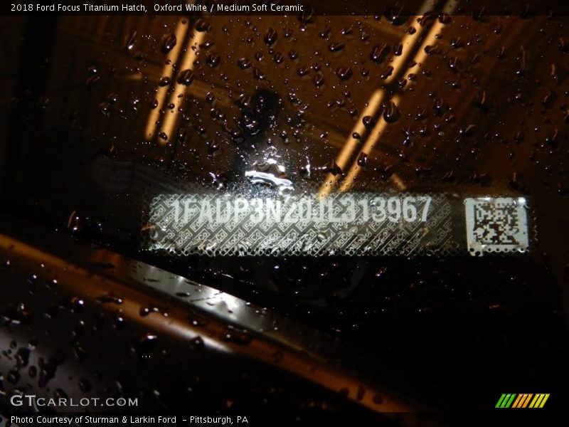 Oxford White / Medium Soft Ceramic 2018 Ford Focus Titanium Hatch