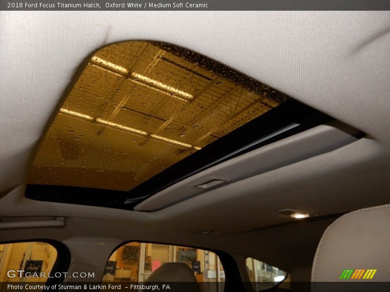 Oxford White / Medium Soft Ceramic 2018 Ford Focus Titanium Hatch