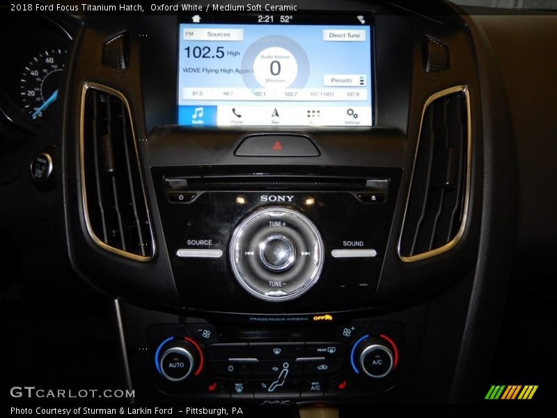 Oxford White / Medium Soft Ceramic 2018 Ford Focus Titanium Hatch