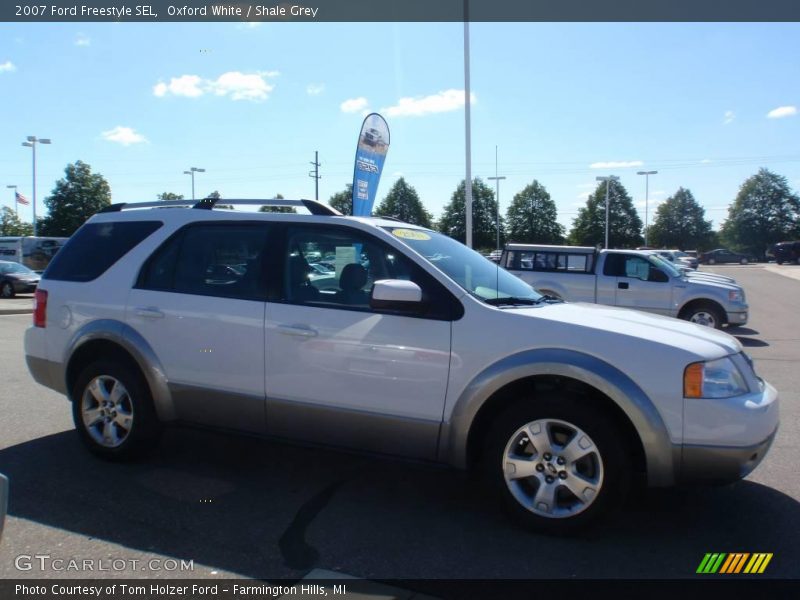Oxford White / Shale Grey 2007 Ford Freestyle SEL