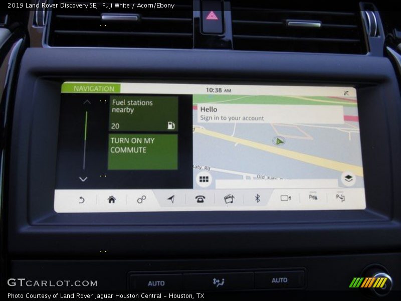 Fuji White / Acorn/Ebony 2019 Land Rover Discovery SE