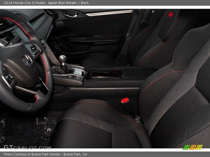 Front Seat of 2019 Civic Si Sedan