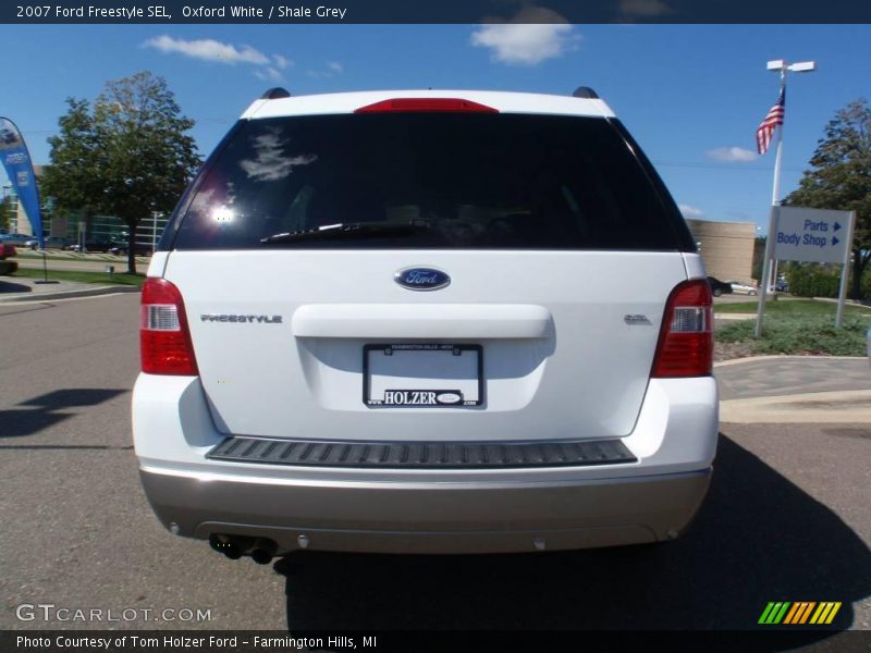 Oxford White / Shale Grey 2007 Ford Freestyle SEL