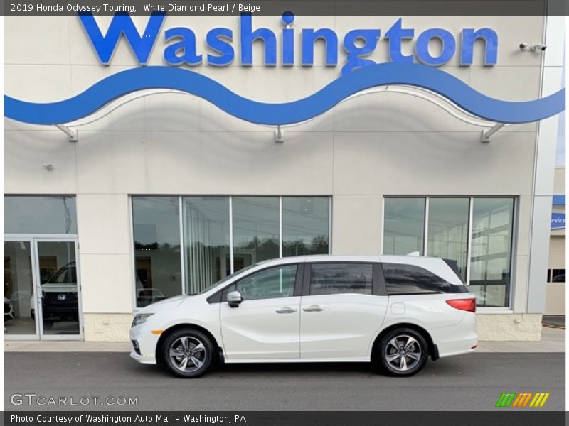 White Diamond Pearl / Beige 2019 Honda Odyssey Touring