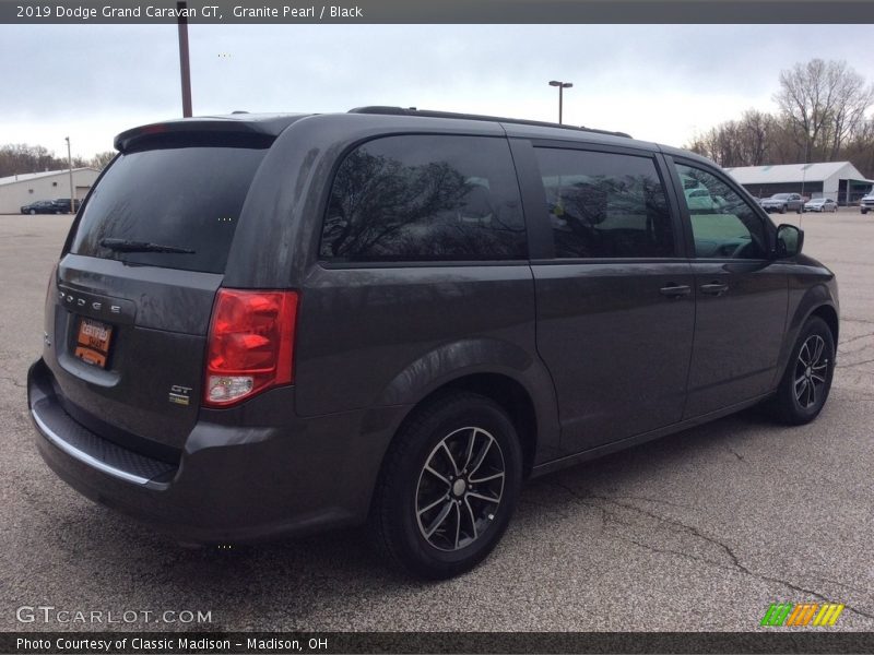 Granite Pearl / Black 2019 Dodge Grand Caravan GT