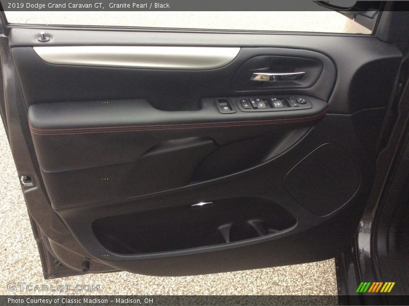 Granite Pearl / Black 2019 Dodge Grand Caravan GT