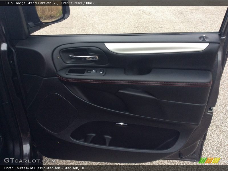 Granite Pearl / Black 2019 Dodge Grand Caravan GT