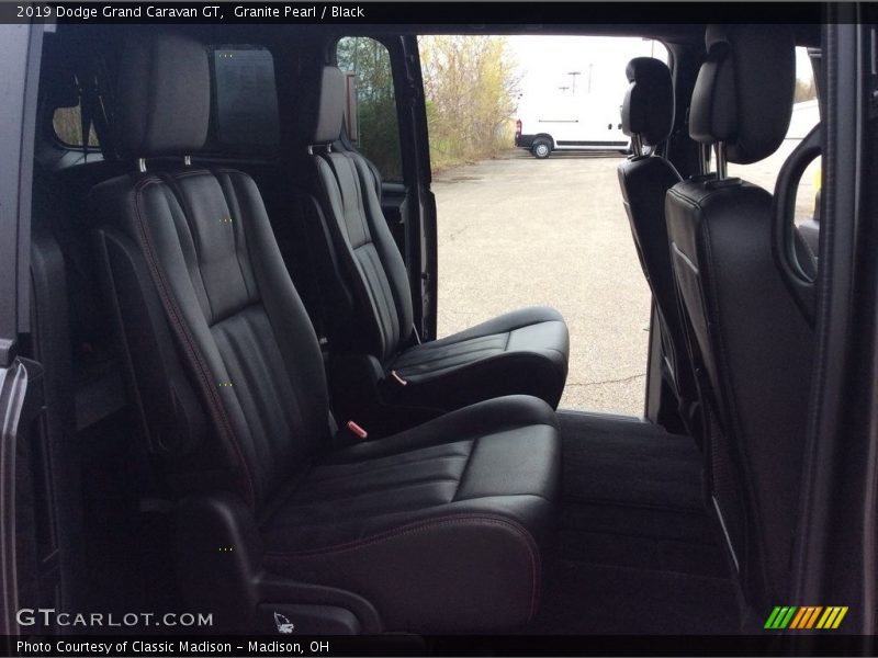 Granite Pearl / Black 2019 Dodge Grand Caravan GT