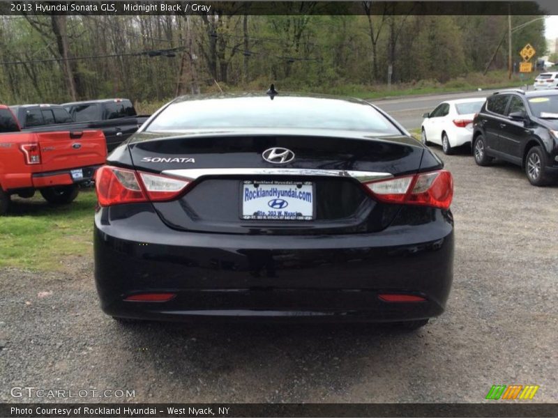 Midnight Black / Gray 2013 Hyundai Sonata GLS