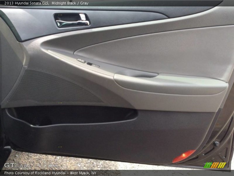 Midnight Black / Gray 2013 Hyundai Sonata GLS
