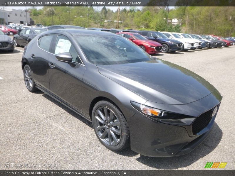 Front 3/4 View of 2019 MAZDA3 Hatchback Preferred AWD