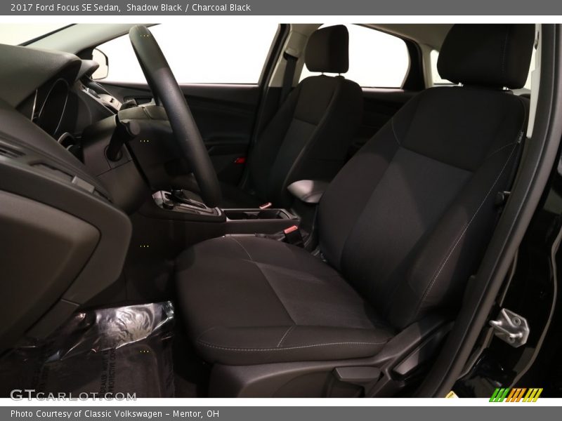 Shadow Black / Charcoal Black 2017 Ford Focus SE Sedan