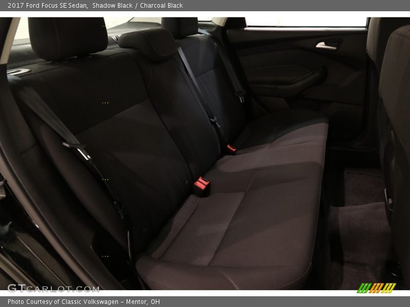 Shadow Black / Charcoal Black 2017 Ford Focus SE Sedan