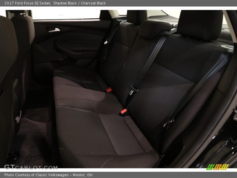 Shadow Black / Charcoal Black 2017 Ford Focus SE Sedan