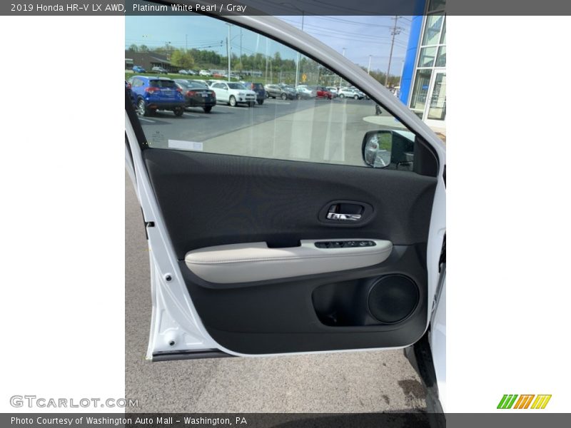 Platinum White Pearl / Gray 2019 Honda HR-V LX AWD