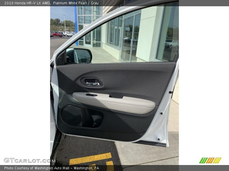 Platinum White Pearl / Gray 2019 Honda HR-V LX AWD