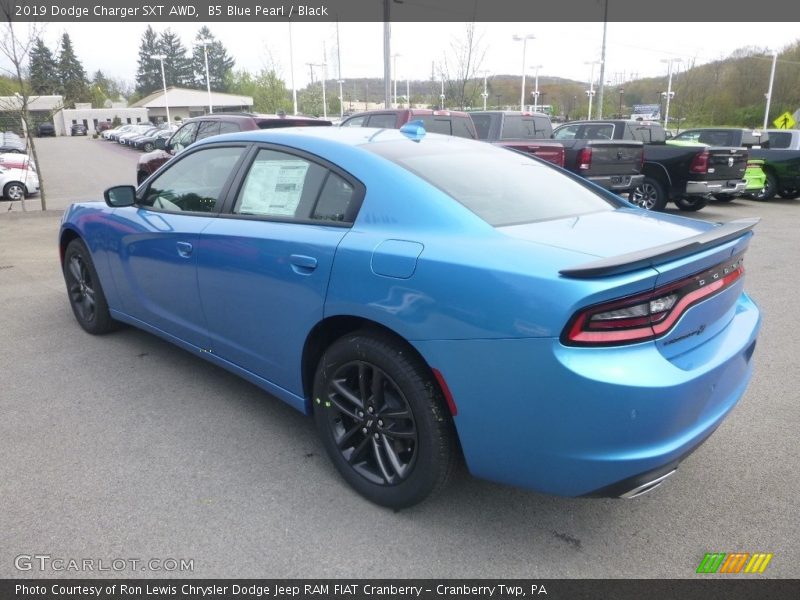 B5 Blue Pearl / Black 2019 Dodge Charger SXT AWD