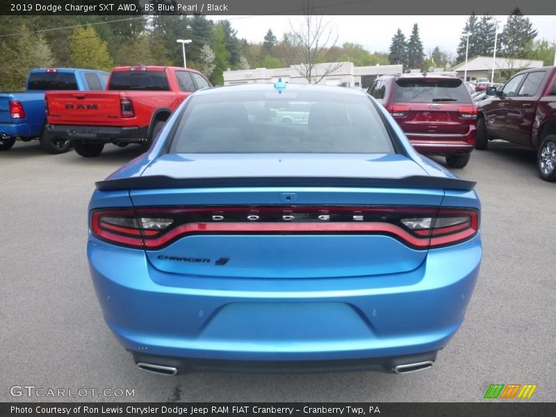 B5 Blue Pearl / Black 2019 Dodge Charger SXT AWD