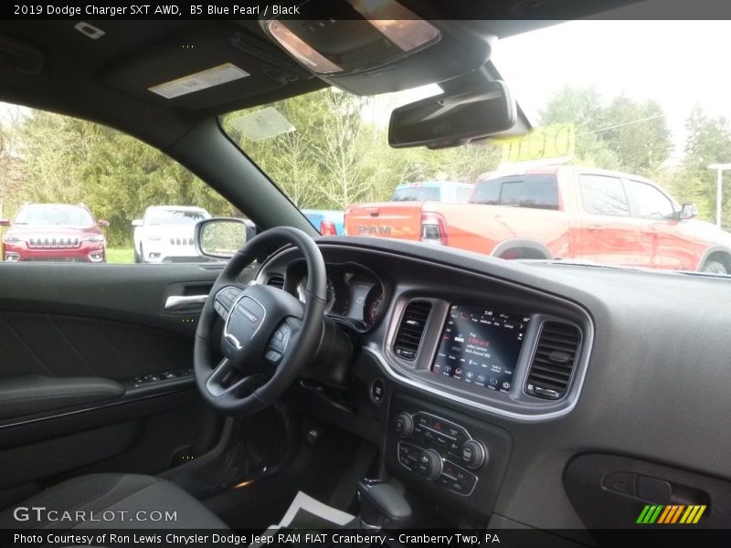 B5 Blue Pearl / Black 2019 Dodge Charger SXT AWD