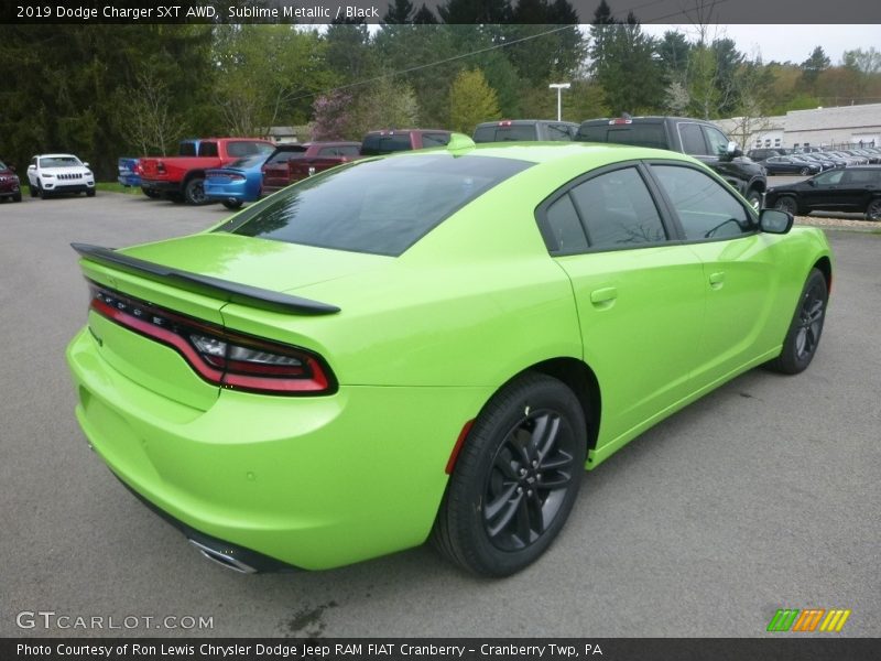 Sublime Metallic / Black 2019 Dodge Charger SXT AWD