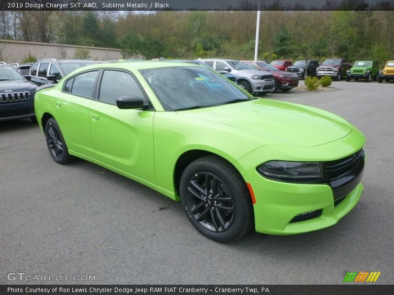 Sublime Metallic / Black 2019 Dodge Charger SXT AWD