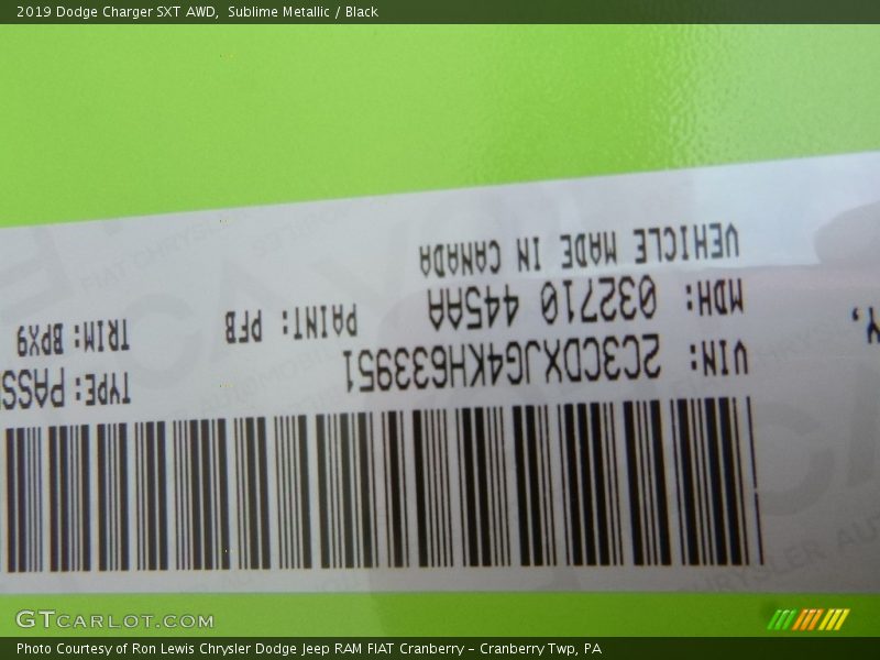Sublime Metallic / Black 2019 Dodge Charger SXT AWD