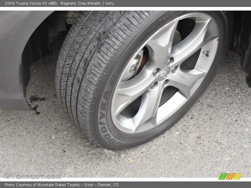 Magnetic Gray Metallic / Ivory 2009 Toyota Venza V6 AWD