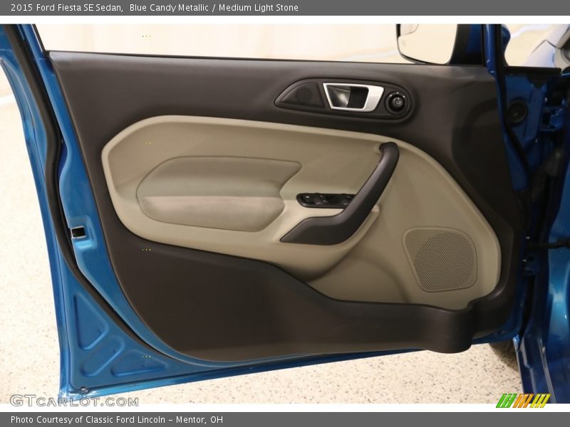 Door Panel of 2015 Fiesta SE Sedan