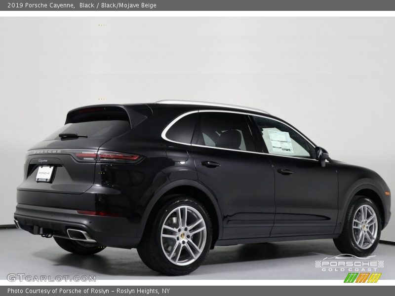 Black / Black/Mojave Beige 2019 Porsche Cayenne