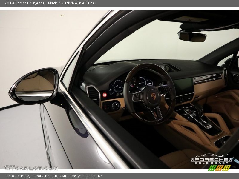 Black / Black/Mojave Beige 2019 Porsche Cayenne