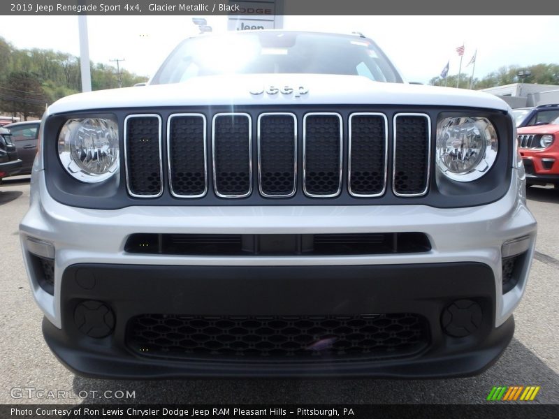 Glacier Metallic / Black 2019 Jeep Renegade Sport 4x4