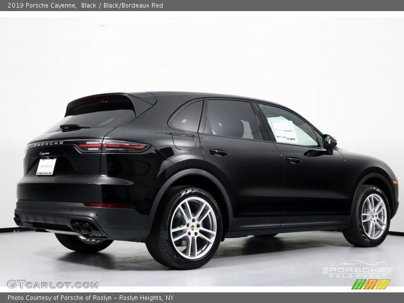 Black / Black/Bordeaux Red 2019 Porsche Cayenne