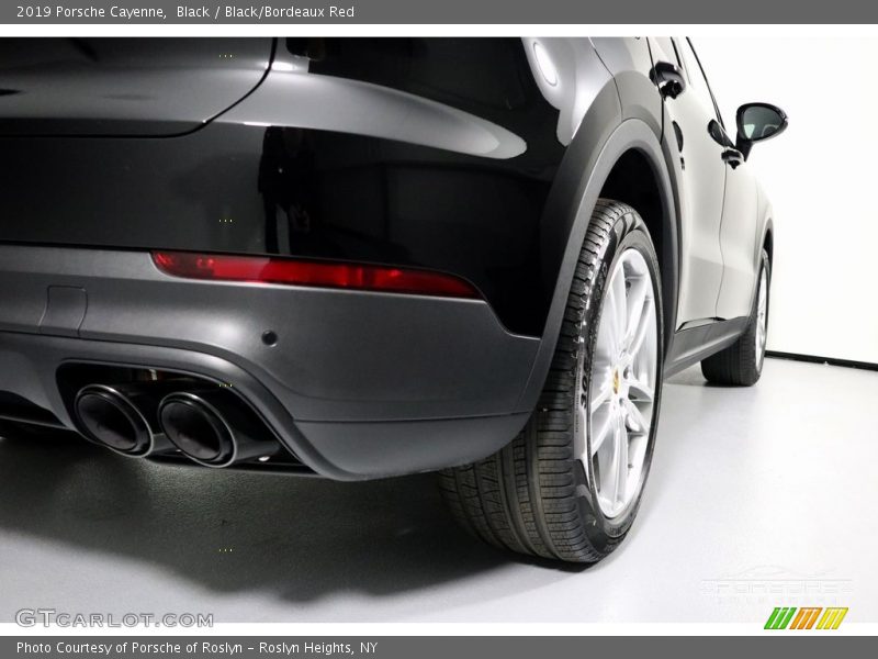 Black / Black/Bordeaux Red 2019 Porsche Cayenne