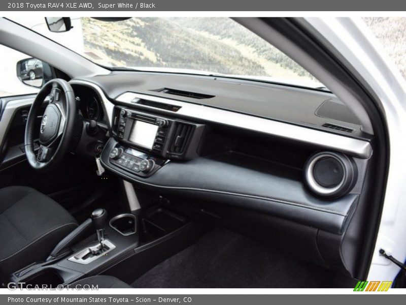 Super White / Black 2018 Toyota RAV4 XLE AWD