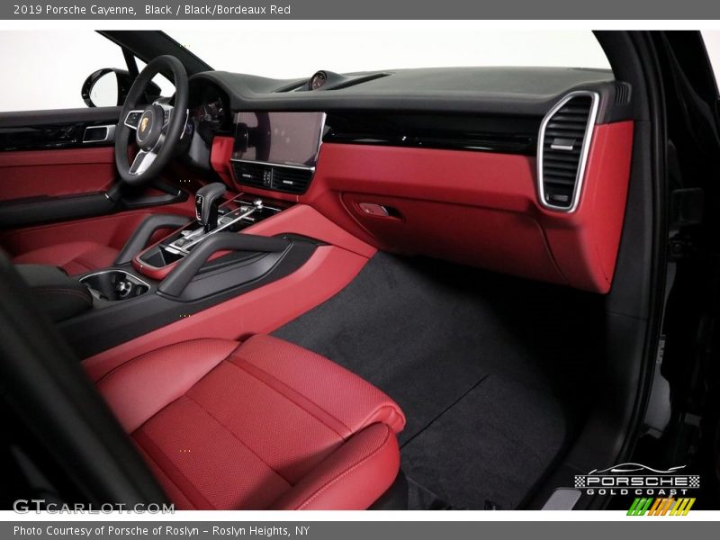 Black / Black/Bordeaux Red 2019 Porsche Cayenne