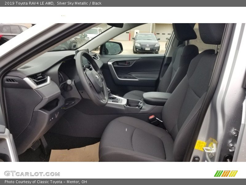 Silver Sky Metallic / Black 2019 Toyota RAV4 LE AWD