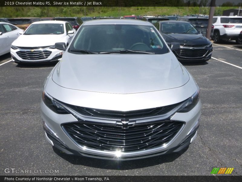 Silver Ice Metallic / Jet Black 2019 Chevrolet Malibu RS