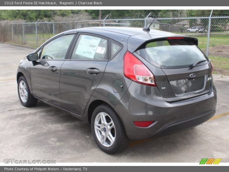 Magnetic / Charcoal Black 2019 Ford Fiesta SE Hatchback
