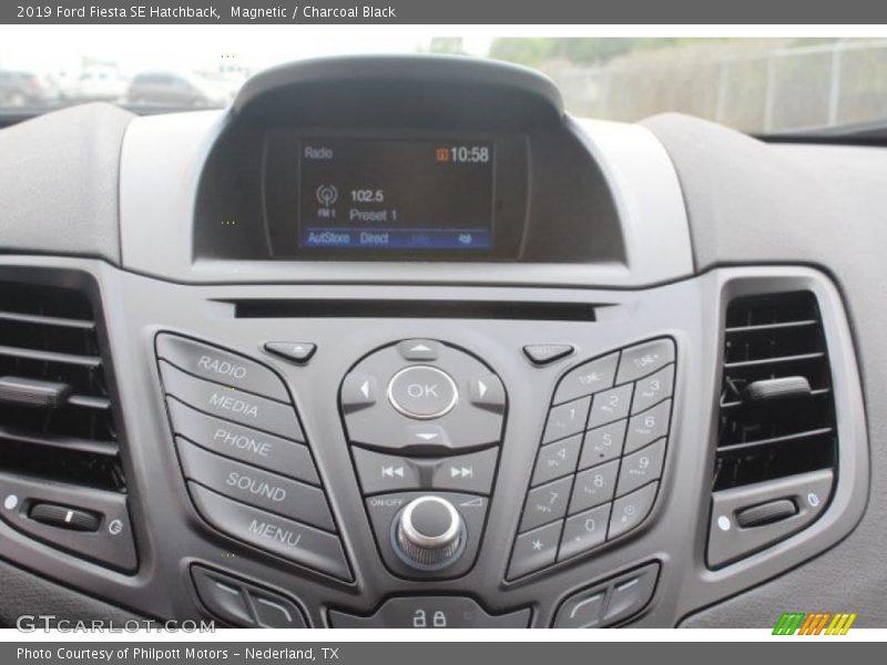 Controls of 2019 Fiesta SE Hatchback