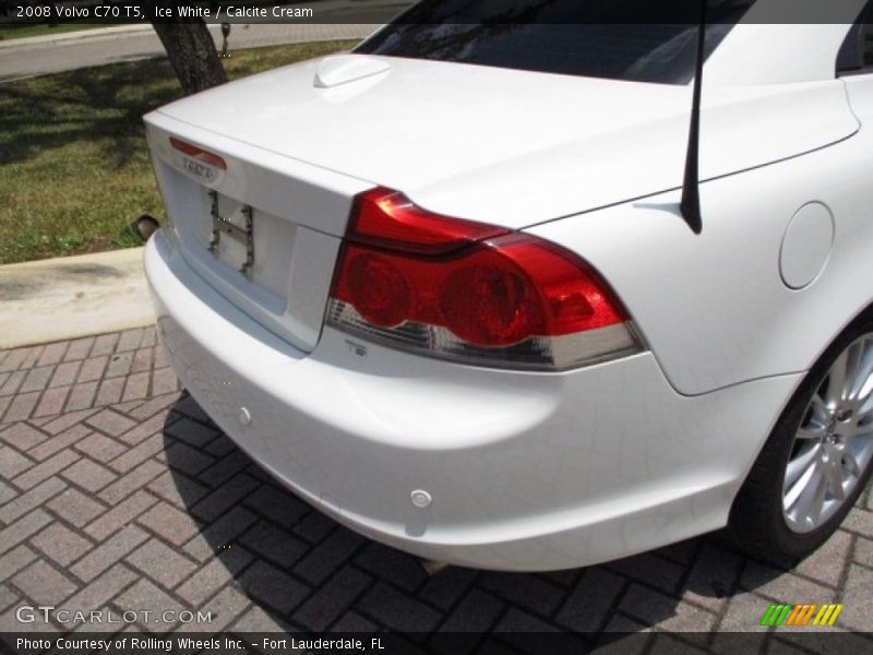 Ice White / Calcite Cream 2008 Volvo C70 T5