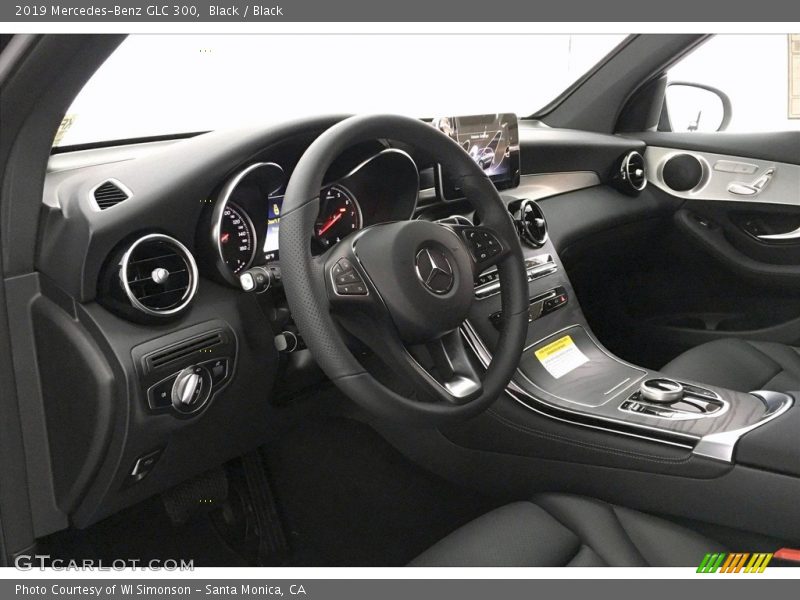 Black / Black 2019 Mercedes-Benz GLC 300