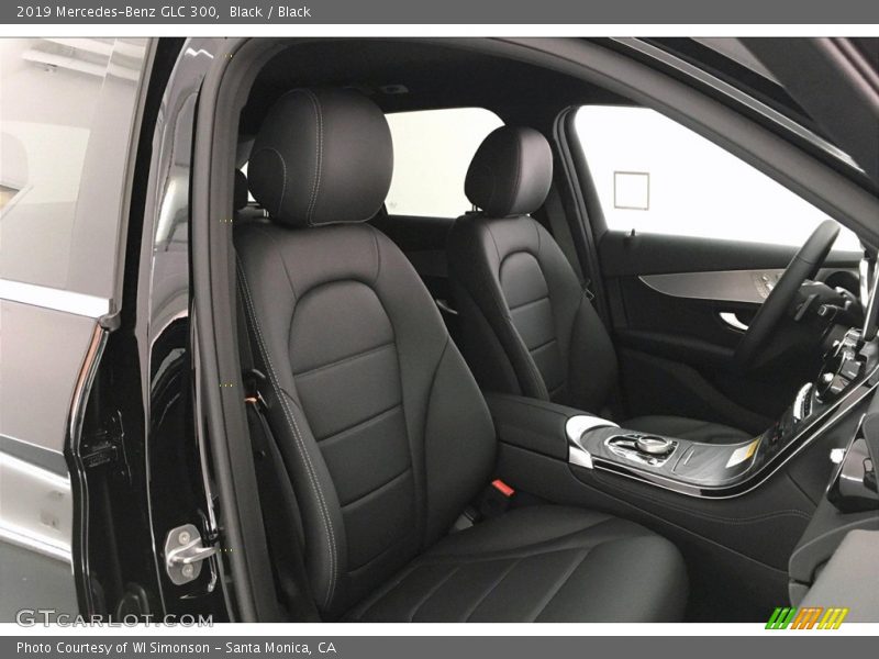 Black / Black 2019 Mercedes-Benz GLC 300